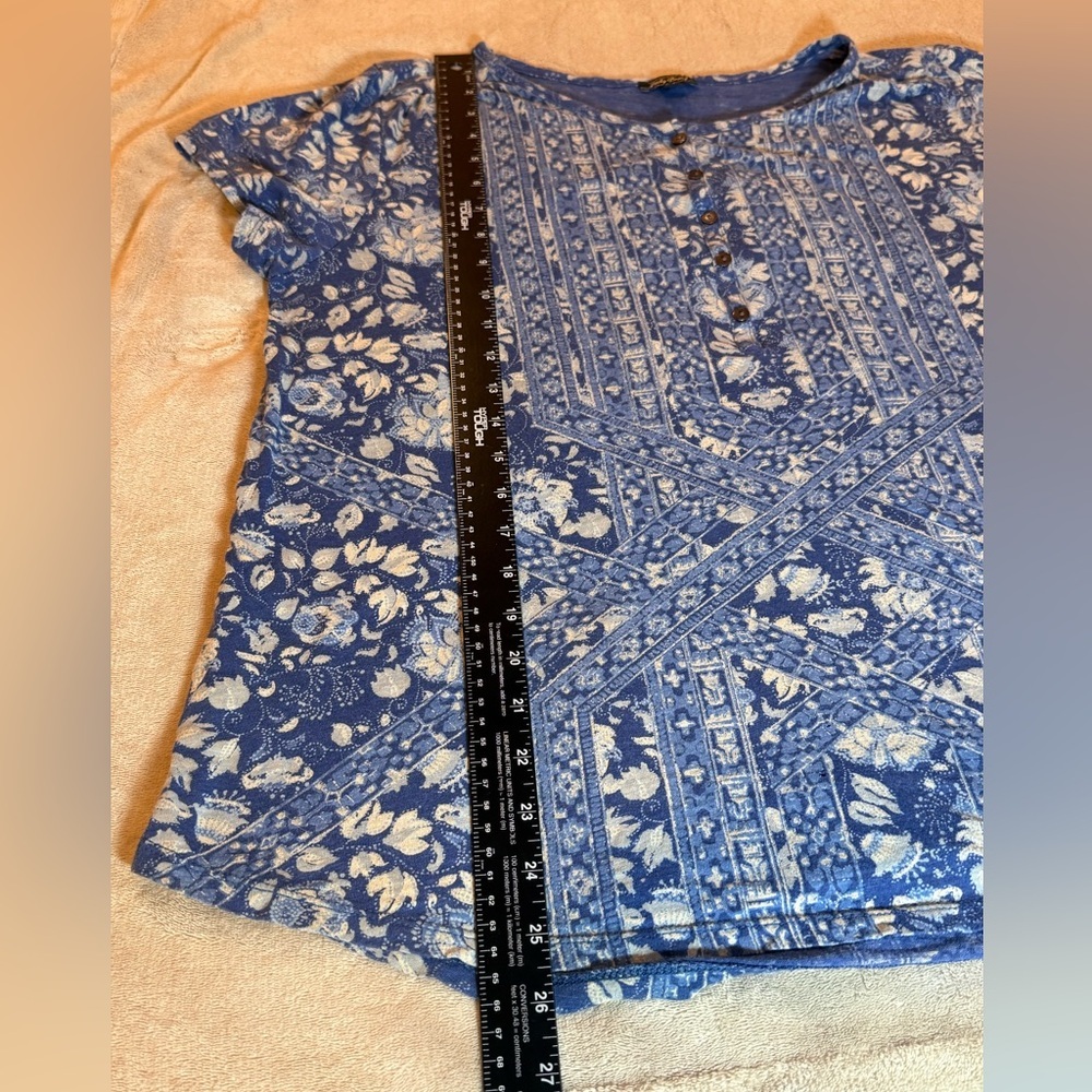 Lucky Brand Blue White Boho Floral Pileated V-Neck Tunic Blouse Top Plus Size 1X - Picture 8 of 11